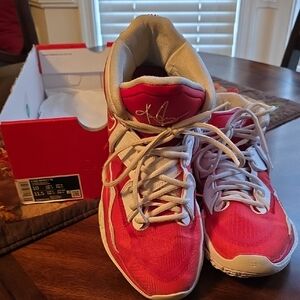 KYRIE INFINITY TB Shoes - Size 10 (US/MENS)